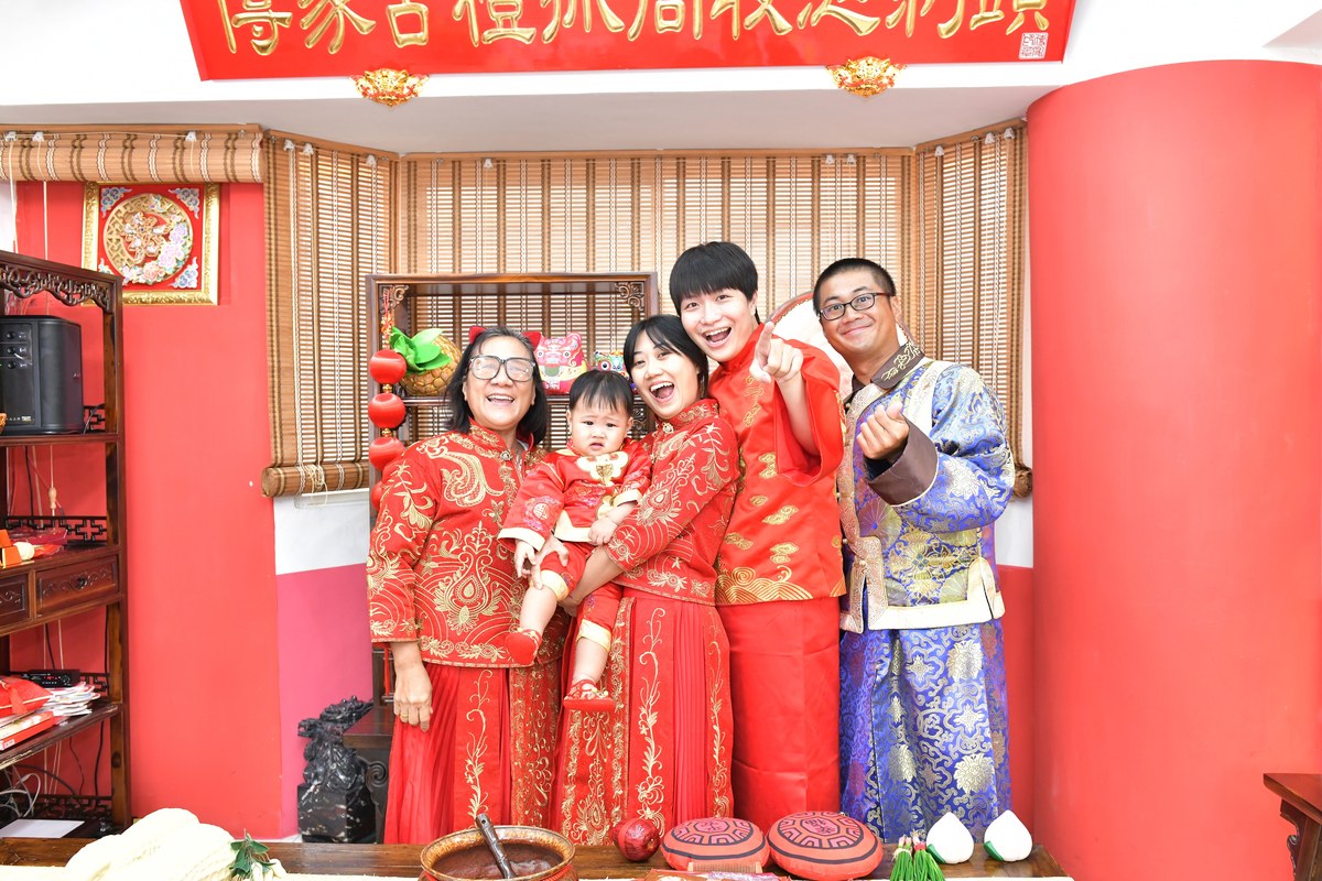 傳家手工印章高雄店、抓周、度晬、中國風會場、抓周道具物品、抓周證書、滿周歲、小桐寶寶、高雄市、拍照、生日快樂