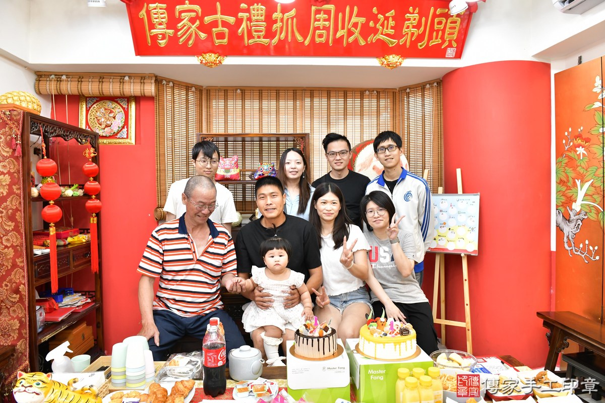 傳家手工印章高雄店、美式抓周、抓周道具、未來職業、滿周歲、玧玧寶寶、高雄市、拍照、生日快樂