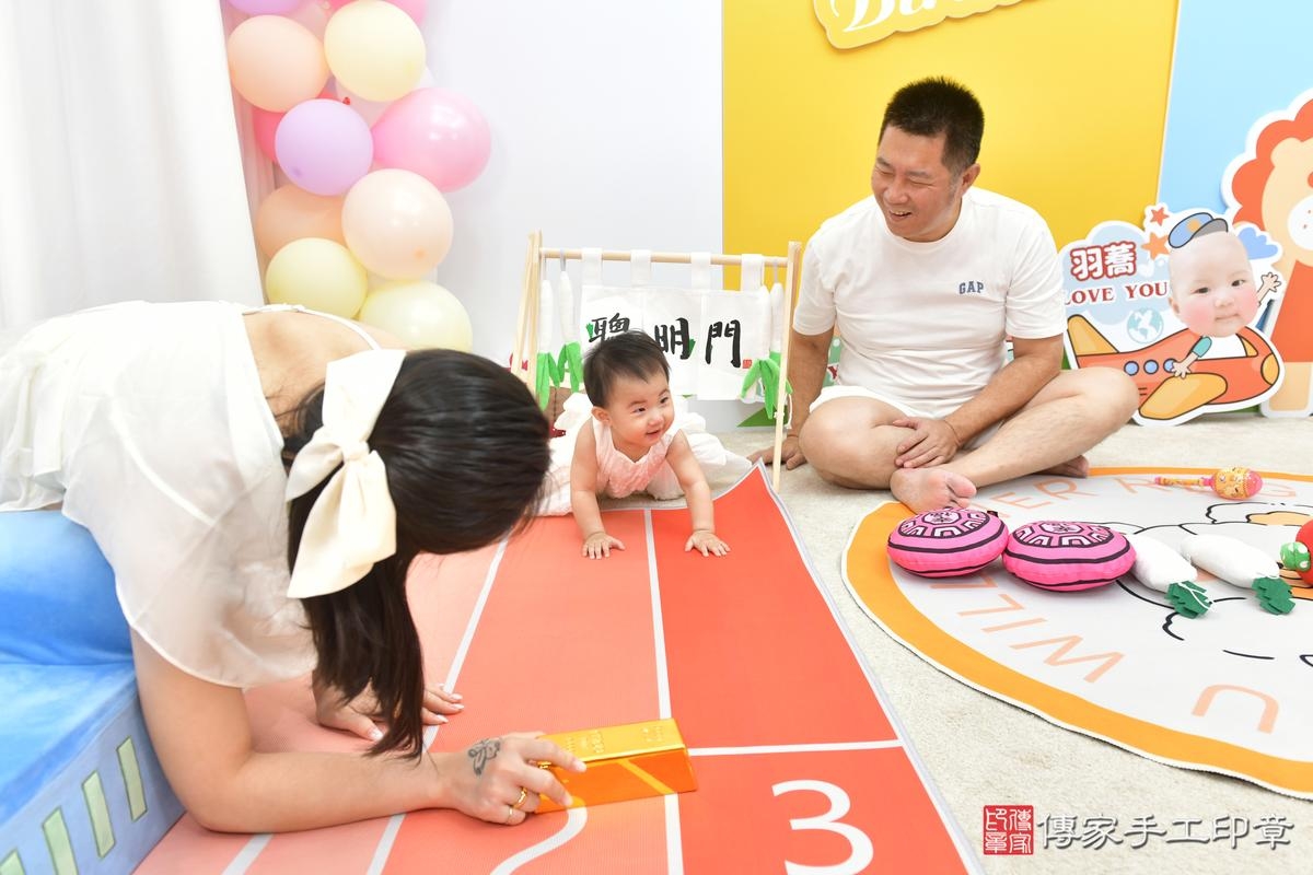 傳家手工印章台中店、美式抓周、抓周道具、未來職業、滿周歲、蕎蕎寶寶、台中市、拍照、生日快樂