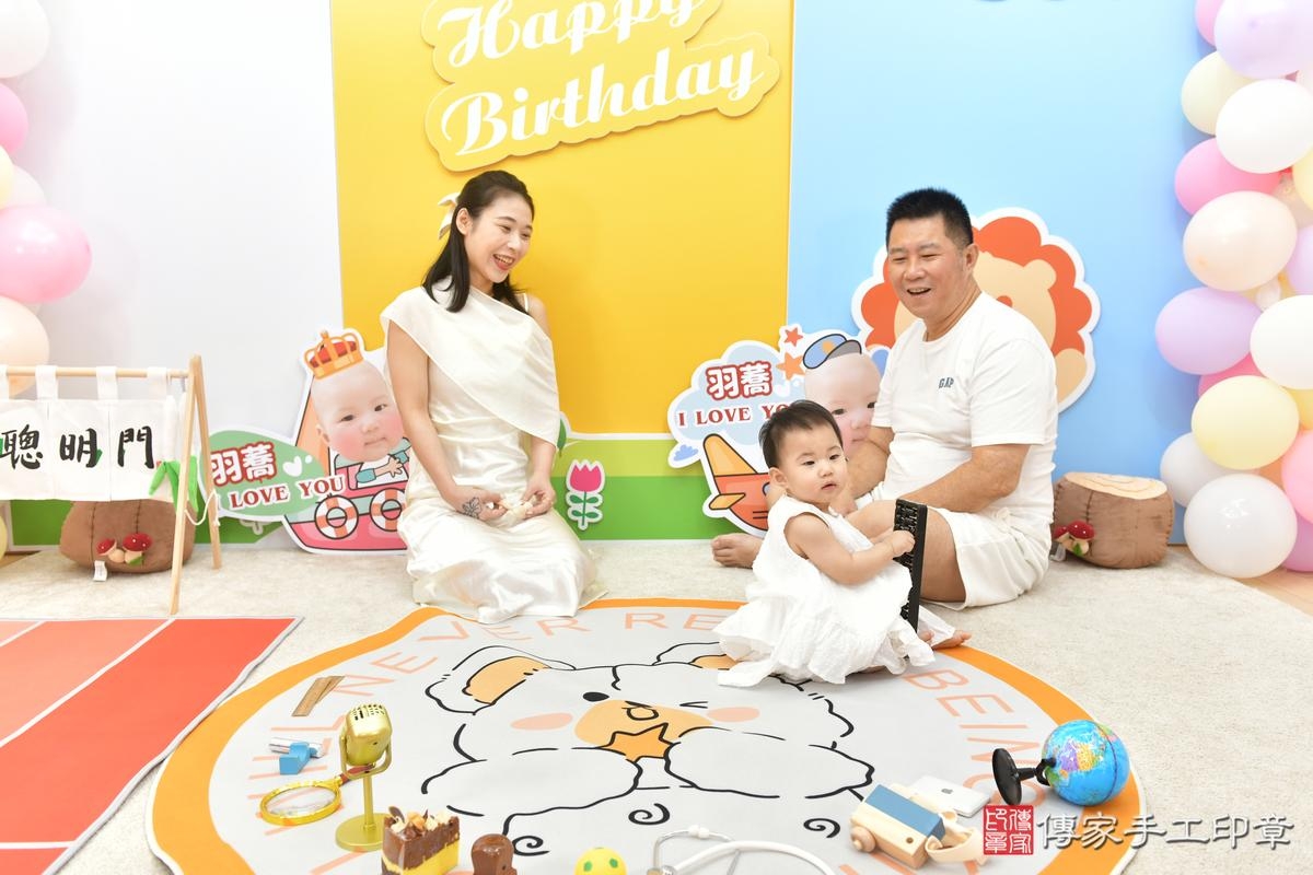 傳家手工印章台中店、美式抓周、抓周道具、未來職業、滿周歲、蕎蕎寶寶、台中市、拍照、生日快樂