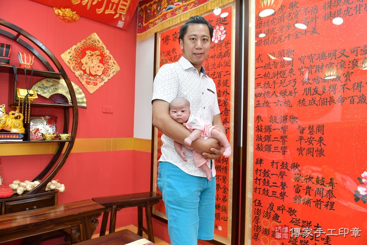 傳家手工印章桃園店、剃頭、滿月、剃胎毛、剃頭十禮、蓁蓁寶寶、桃園市、拍照、生日快樂