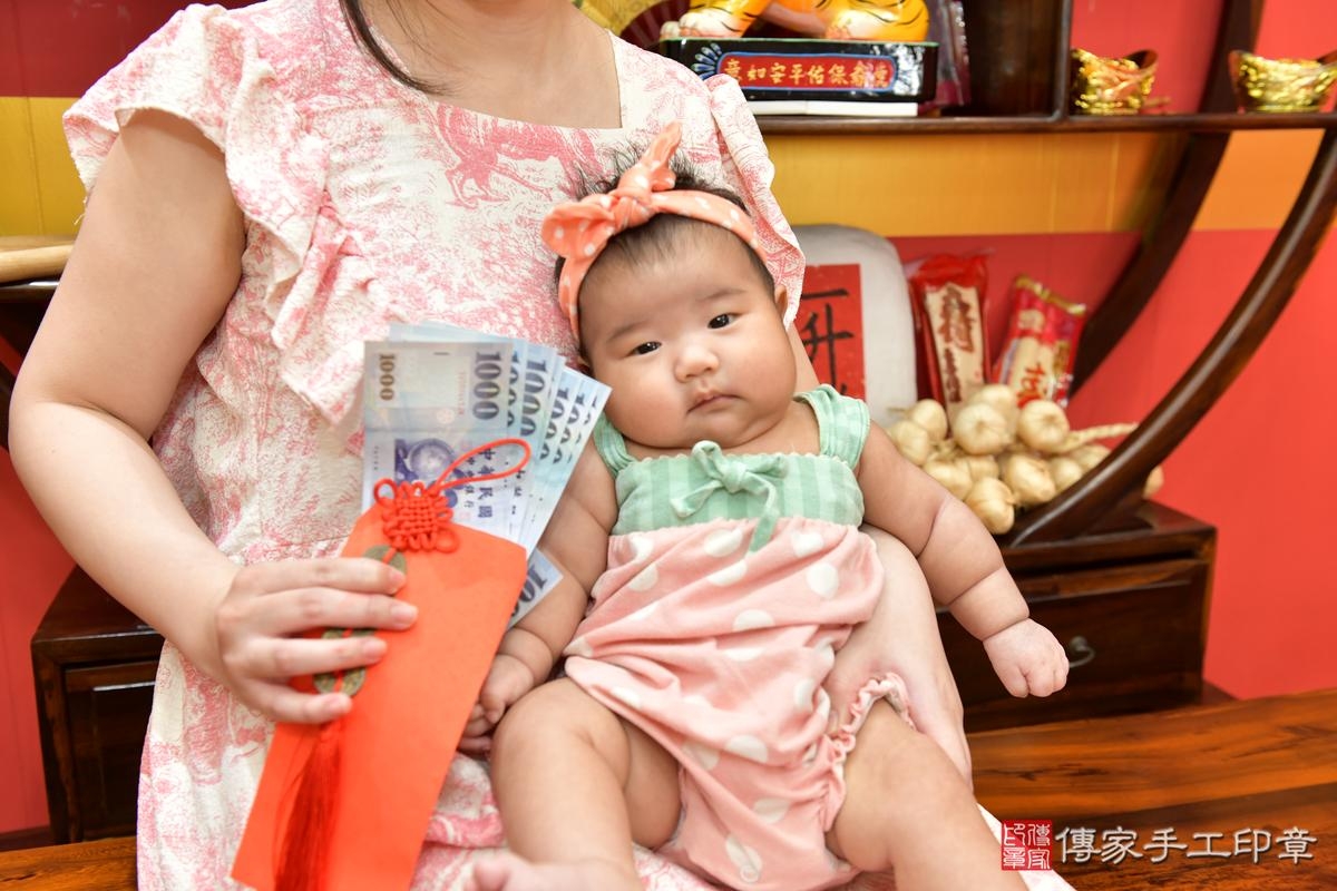 傳家手工印章桃園店、剃頭、滿月、剃胎毛、剃頭十禮、彤彤寶寶、桃園市、拍照、生日快樂