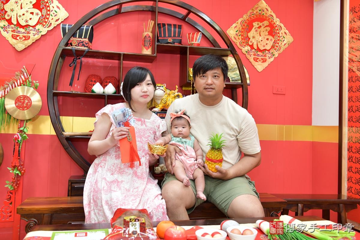 傳家手工印章桃園店、剃頭、滿月、剃胎毛、剃頭十禮、彤彤寶寶、桃園市、拍照、生日快樂