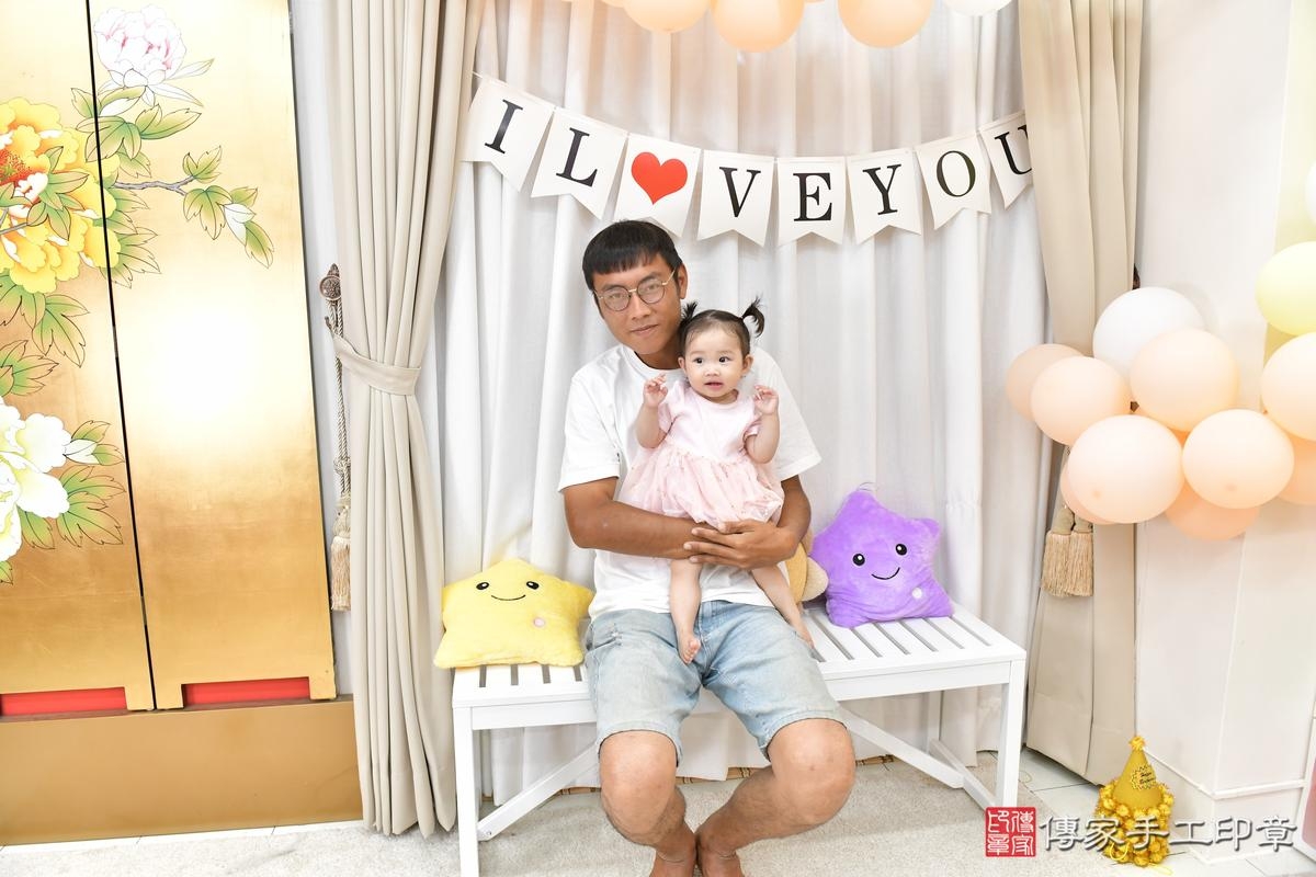 傳家手工印章高雄店、美式抓周、抓周道具、未來職業、滿周歲、恩恩寶寶、高雄市、拍照、生日快樂