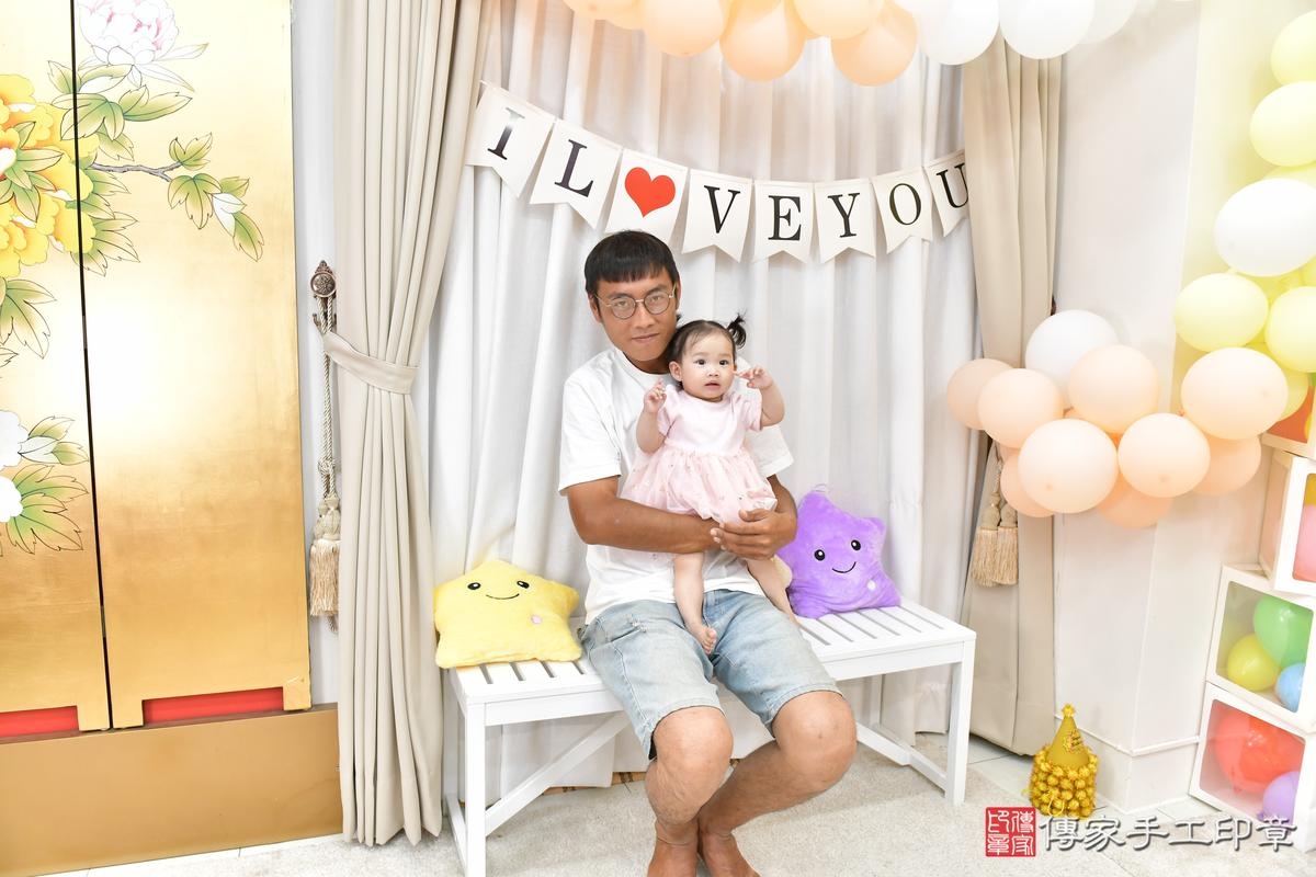 傳家手工印章高雄店、美式抓周、抓周道具、未來職業、滿周歲、恩恩寶寶、高雄市、拍照、生日快樂