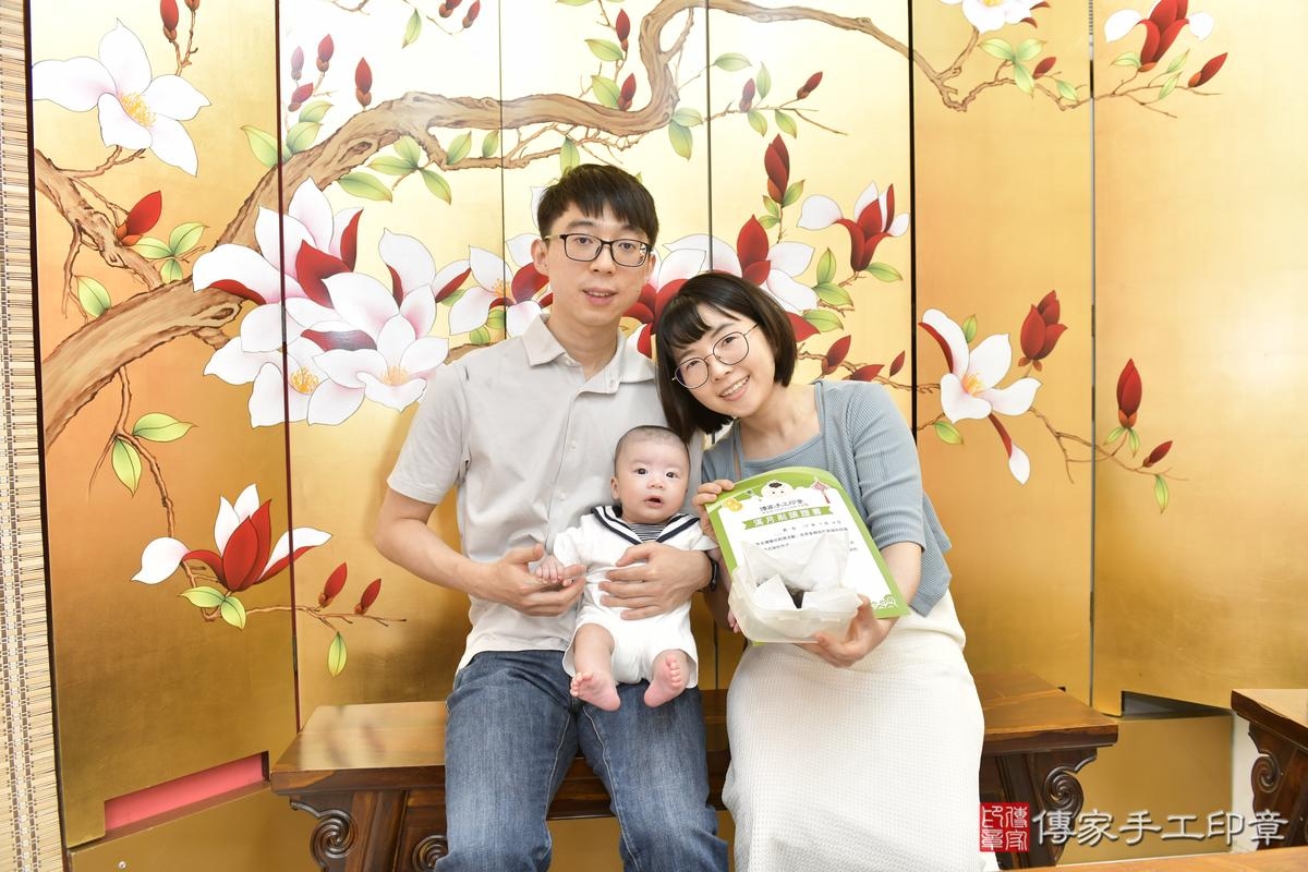 傳家手工印章新竹店、剃頭、滿月、剃胎毛、剃頭十禮、小睦寶寶、新竹市、拍照、生日快樂