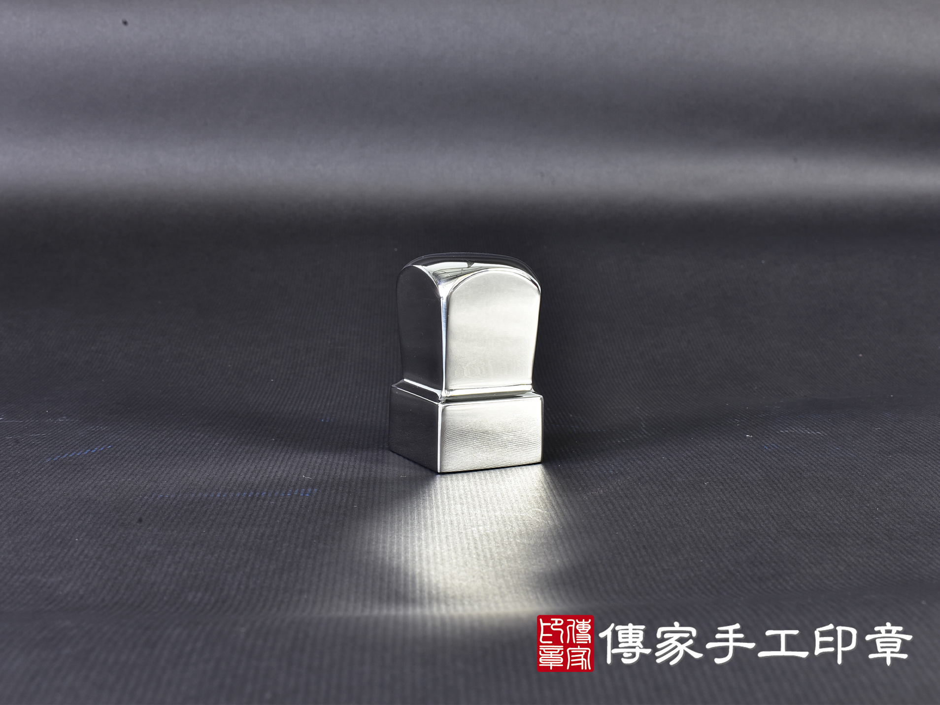 不鏽鋼官帽照型印章 (尺寸3.4公分x3.4公分x高6.2公分) 1.jpg