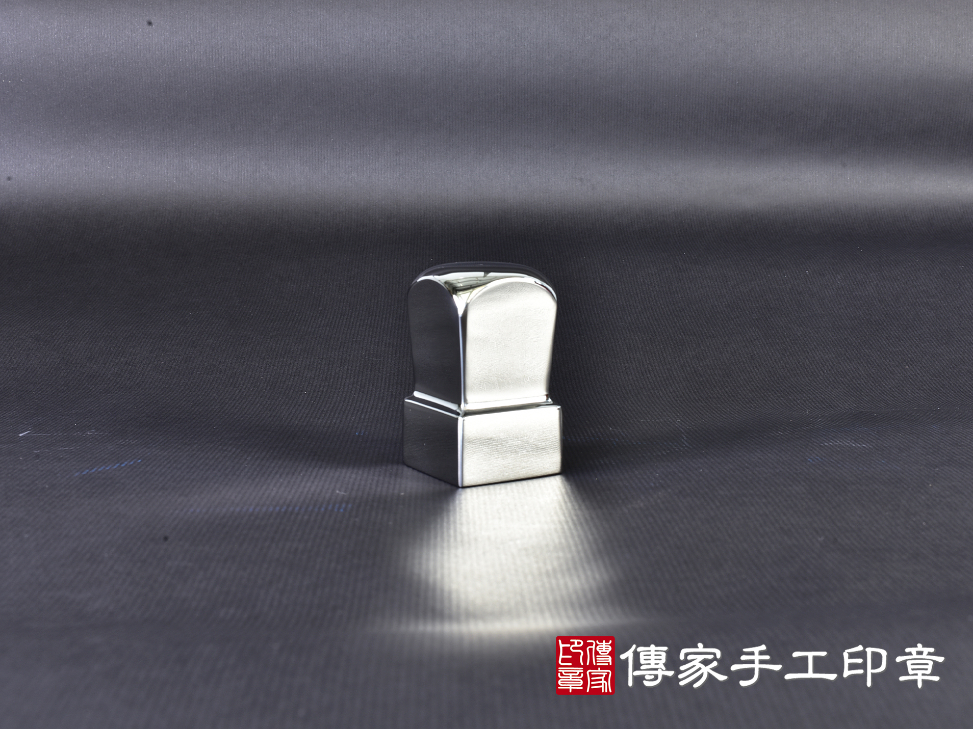 不鏽鋼官帽照型印章 (尺寸3.4公分x3.4公分x高6.2公分) 3.jpg