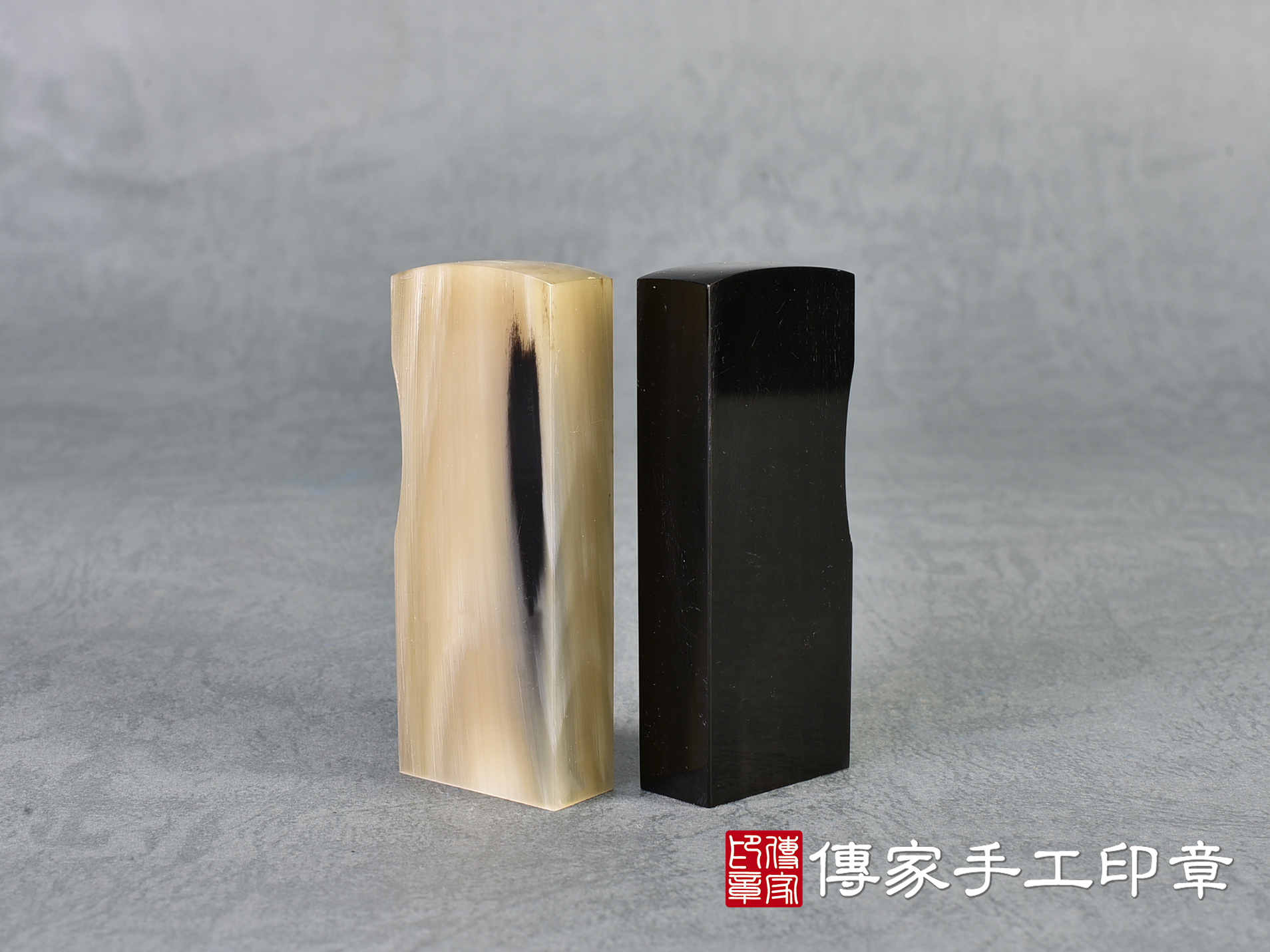 南非赤牛角長方形職章:開運印章、臍帶印章 (尺寸2.3公分x1.2公分x6公分) 4.jpg