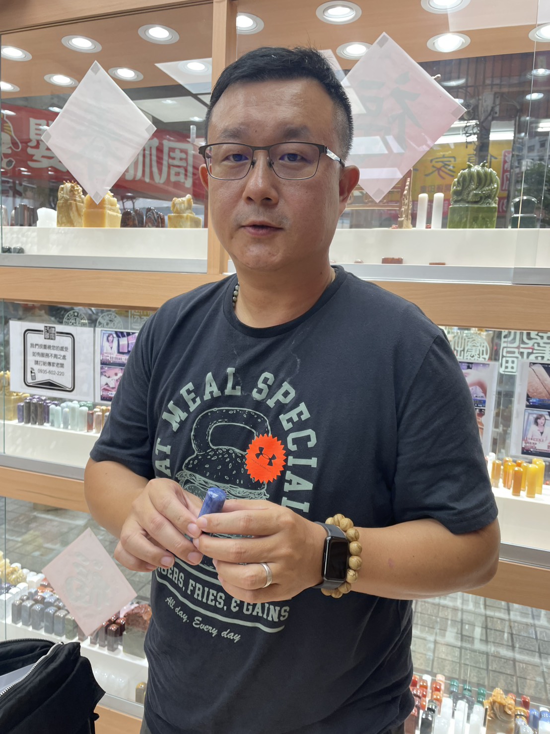 新竹張先生製作藍東菱玉半手工噴砂圓章.jpg