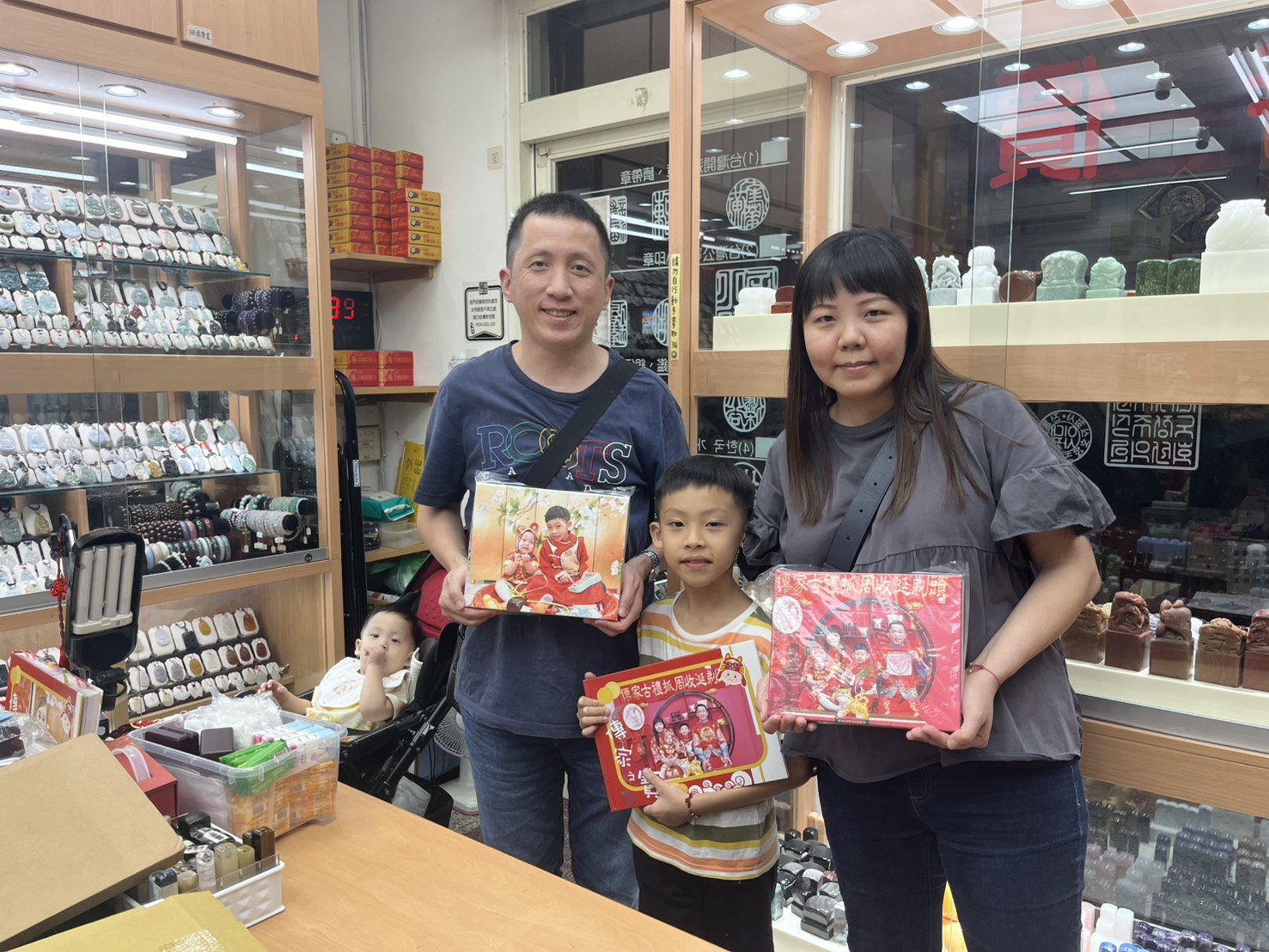 台中客製全家福無框畫.jpg