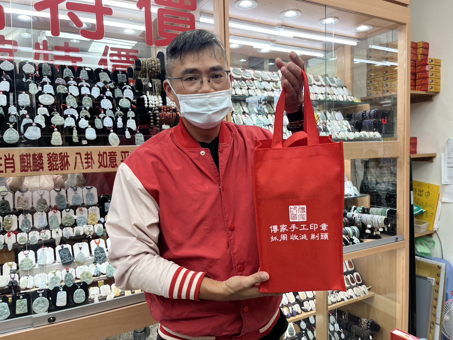 台中兄妹製作原色瑪瑙印章黃演虎石印章.jpg