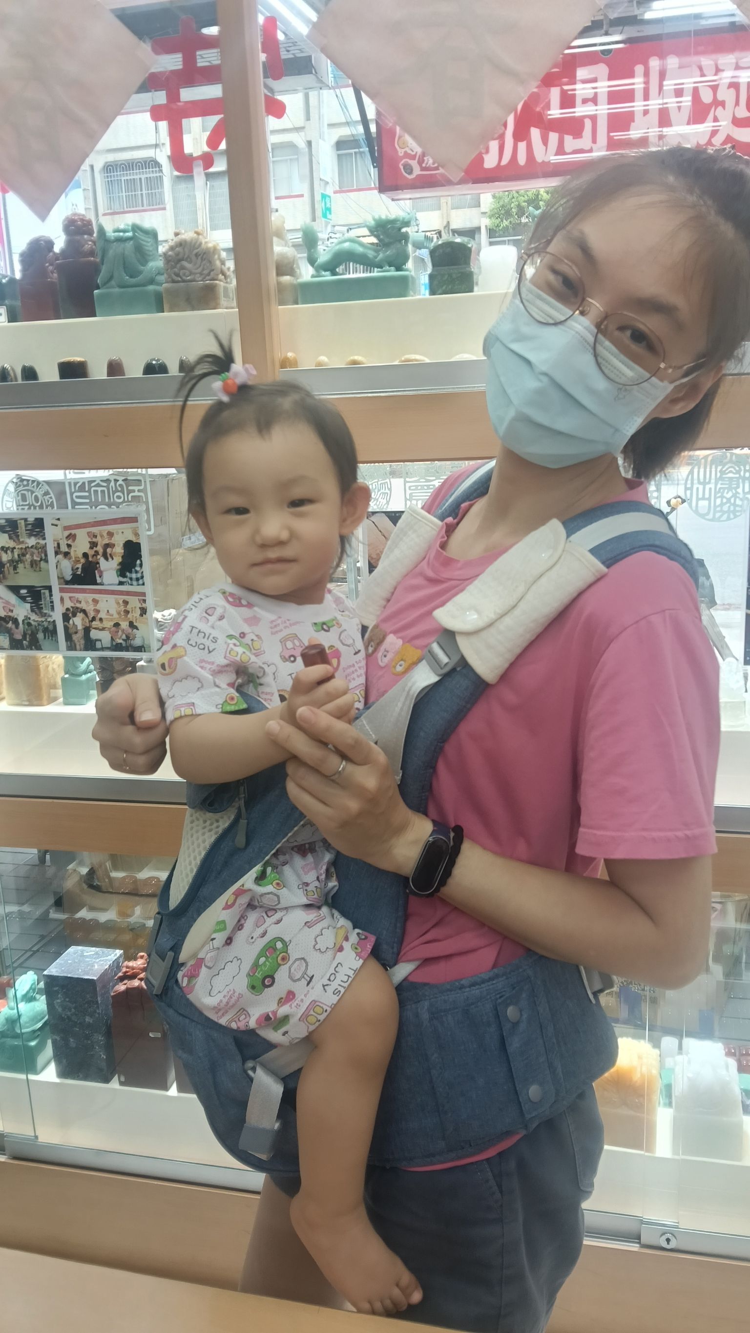高雄董媽媽為雙寶打造專屬印章.jpg