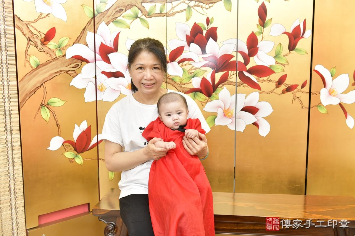 傳家手工印章新竹店、剃頭、滿月、剃胎毛、剃頭十禮、小雨寶寶、新竹市、拍照、生日快樂 傳家手工印章新竹店、剃頭、滿月、剃胎毛、剃頭十禮、小雨寶寶、新竹市、拍照、生日快樂