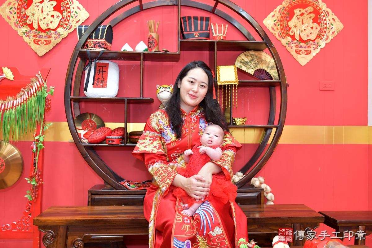 傳家手工印章桃園店、抓周、度晬、中國風會場、抓周道具物品、抓周證書、滿周歲、欣欣寶寶、桃園市、拍照、生日快樂 傳家手工印章桃園店、抓周、度晬、中國風會場、抓周道具物品、抓周證書、滿周歲、欣欣寶寶、桃園市、拍照、生日快樂