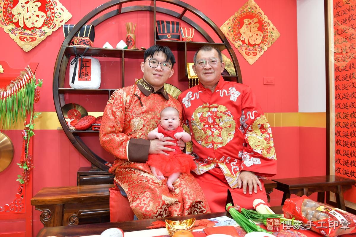 傳家手工印章桃園店、抓周、度晬、中國風會場、抓周道具物品、抓周證書、滿周歲、欣欣寶寶、桃園市、拍照、生日快樂 傳家手工印章桃園店、抓周、度晬、中國風會場、抓周道具物品、抓周證書、滿周歲、欣欣寶寶、桃園市、拍照、生日快樂
