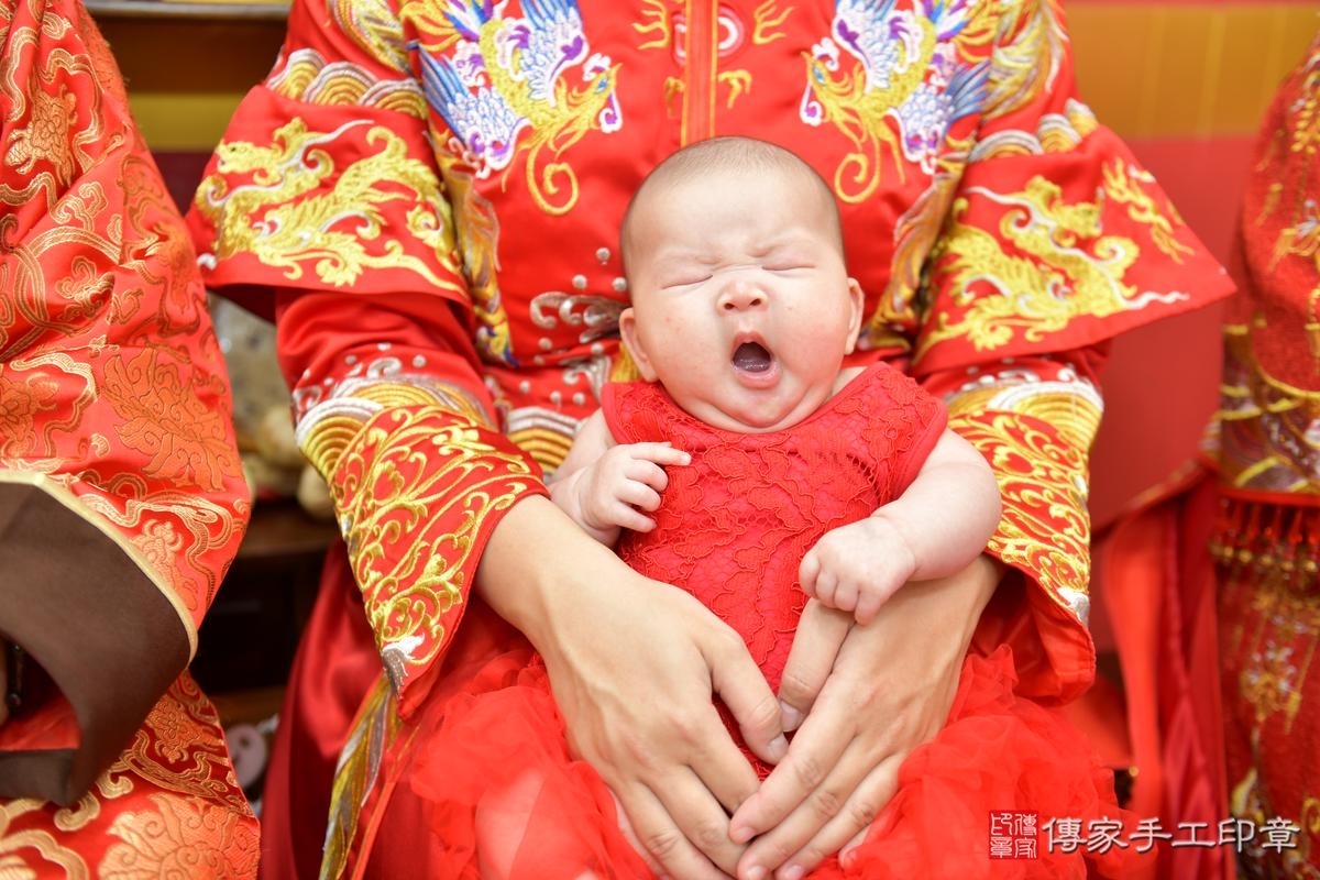 傳家手工印章桃園店、抓周、度晬、中國風會場、抓周道具物品、抓周證書、滿周歲、欣欣寶寶、桃園市、拍照、生日快樂 傳家手工印章桃園店、抓周、度晬、中國風會場、抓周道具物品、抓周證書、滿周歲、欣欣寶寶、桃園市、拍照、生日快樂
