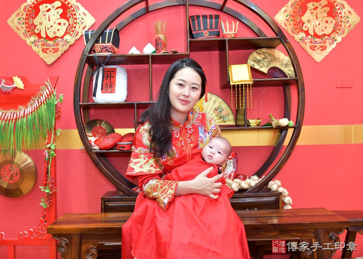 傳家手工印章桃園店、抓周、度晬、中國風會場、抓周道具物品、抓周證書、滿周歲、欣欣寶寶、桃園市、拍照、生日快樂 傳家手工印章桃園店、抓周、度晬、中國風會場、抓周道具物品、抓周證書、滿周歲、欣欣寶寶、桃園市、拍照、生日快樂