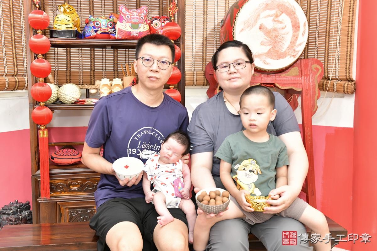 傳家手工印章高雄店、剃頭、滿月、剃胎毛、剃頭十禮、芊芊寶寶、高雄市、拍照、生日快樂 傳家手工印章高雄店、剃頭、滿月、剃胎毛、剃頭十禮、芊芊寶寶、高雄市、拍照、生日快樂