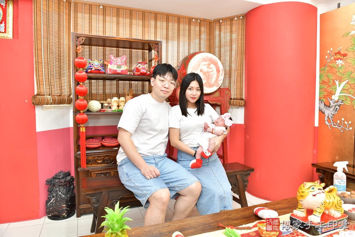 傳家手工印章高雄店、剃頭、滿月、剃胎毛、剃頭十禮、宸宸寶寶、高雄市、拍照、生日快樂 傳家手工印章高雄店、剃頭、滿月、剃胎毛、剃頭十禮、宸宸寶寶、高雄市、拍照、生日快樂