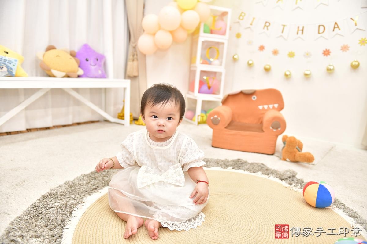 傳家手工印章高雄店、美式抓周、抓周道具、未來職業、滿周歲、姮姮寶寶、高雄市、拍照、生日快樂 傳家手工印章高雄店、美式抓周、抓周道具、未來職業、滿周歲、姮姮寶寶、高雄市、拍照、生日快樂