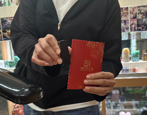 電腦刻黑檀個人印章，把專屬名字珍藏成一份溫暖的陪伴