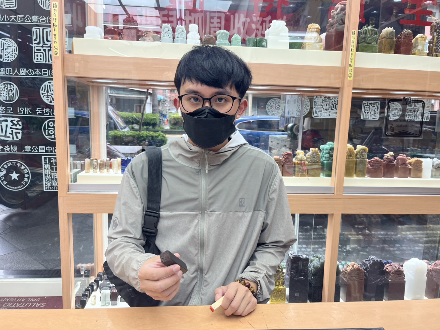 #台中個人印章 #台中姓名章 #黑檀木印章 #黑檀木個人章 #黑檀木姓名章 #天然木質印章 #天然木頭印章 #個人姓名印章 #台中刻印 #台中客製印章 #天然材質印章 #專屬姓名章 #傳家印章