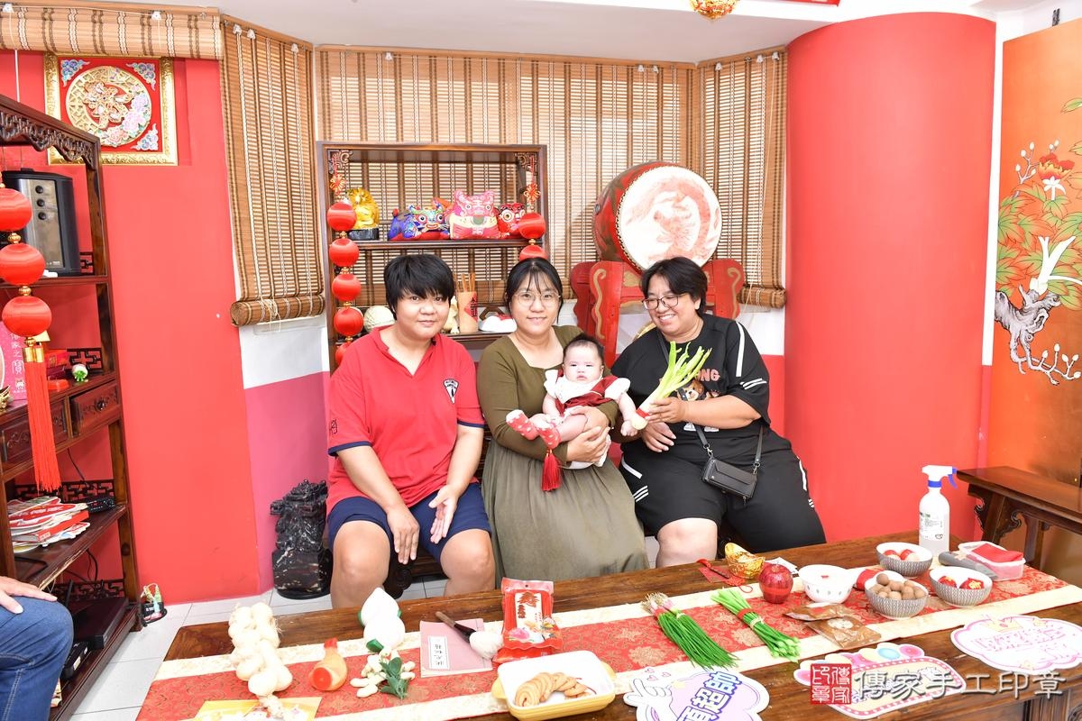 傳家手工印章高雄店、剃頭、滿月、剃胎毛、剃頭十禮、晞晞寶寶、高雄市、拍照、生日快樂 傳家手工印章高雄店、剃頭、滿月、剃胎毛、剃頭十禮、晞晞寶寶、高雄市、拍照、生日快樂