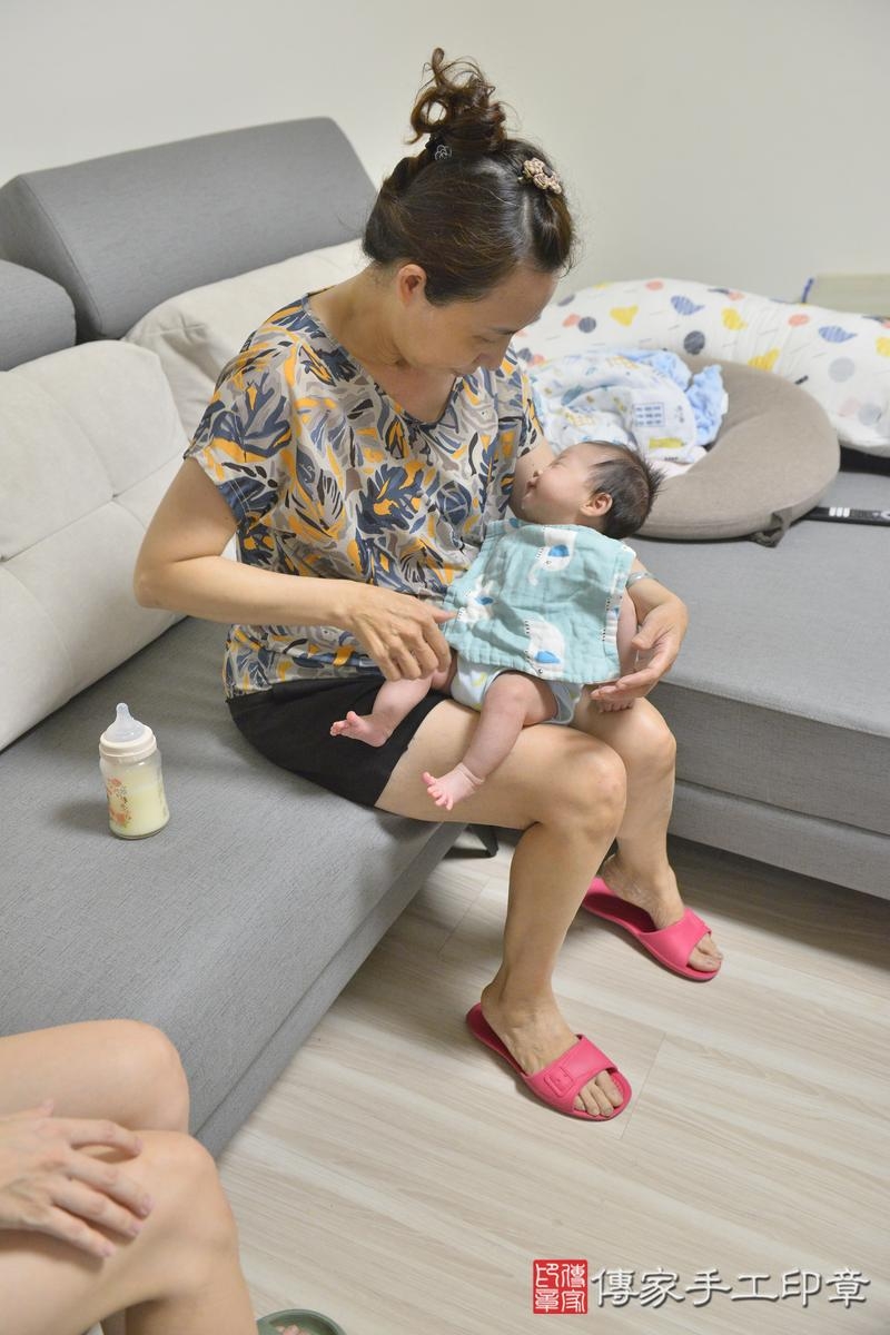 傳家手工印章高雄店、剃頭、滿月、剃胎毛、剃頭十禮、晴晴寶寶、高雄市、拍照、生日快樂 傳家手工印章高雄店、剃頭、滿月、剃胎毛、剃頭十禮、晴晴寶寶、高雄市、拍照、生日快樂