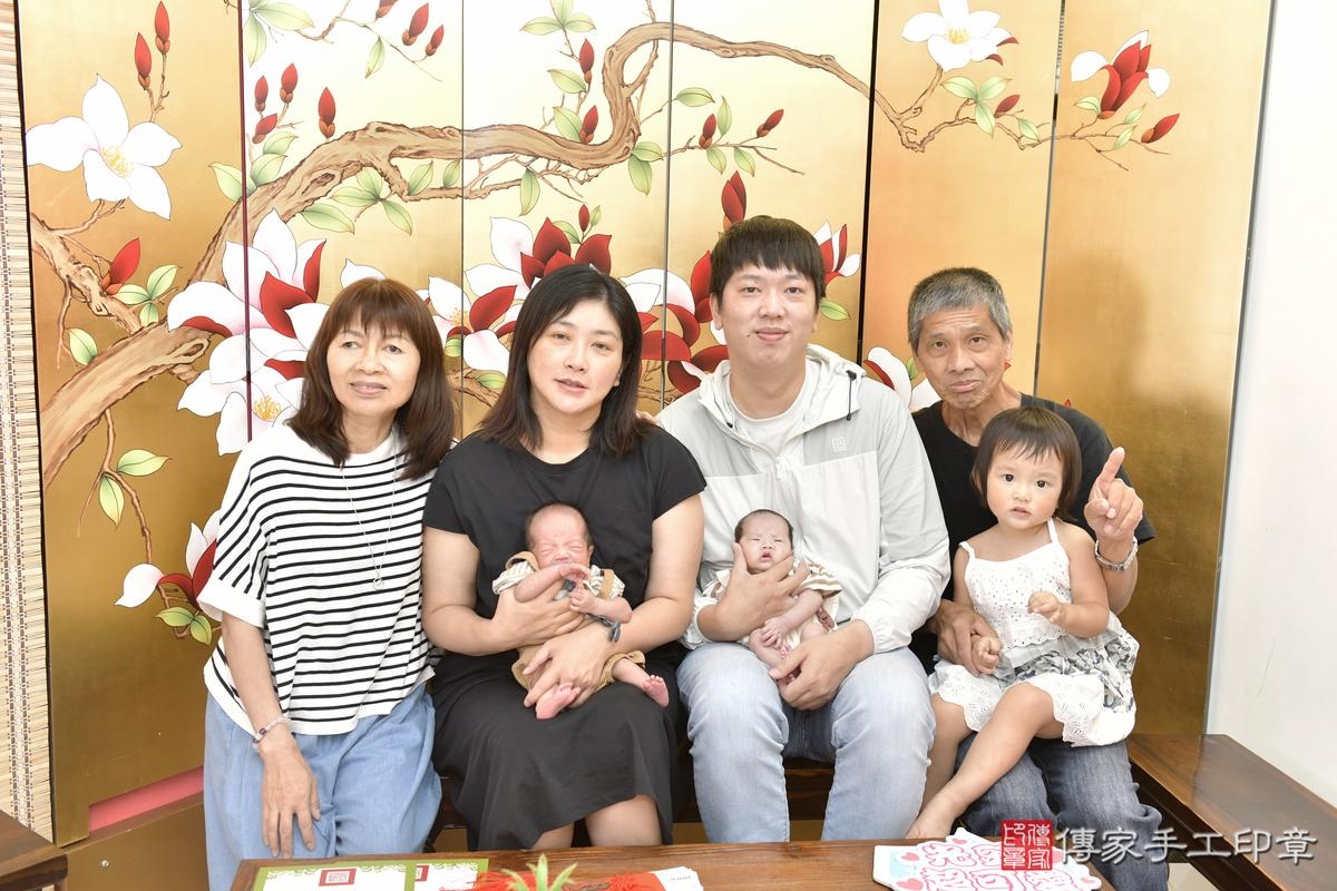 傳家手工印章新竹店、剃頭、滿月、剃胎毛、剃頭十禮、小暄寶寶、新竹市、拍照、生日快樂 傳家手工印章新竹店、剃頭、滿月、剃胎毛、剃頭十禮、小暄寶寶、新竹市、拍照、生日快樂