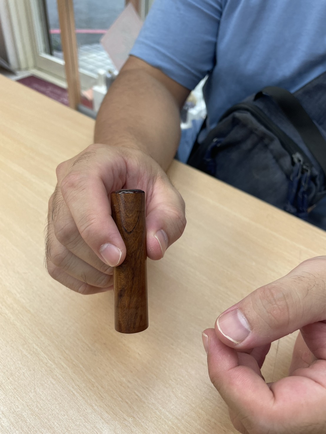 新竹林小弟弟、紅紫檀木加長臍帶圓章、新竹臍帶章、新竹寶寶印章、紅紫檀木臍帶章、臍帶圓章、加長臍帶章、寶寶臍帶印章、兒童印章、客製臍帶章、天然木印章、寶寶紀念印章、傳家印章