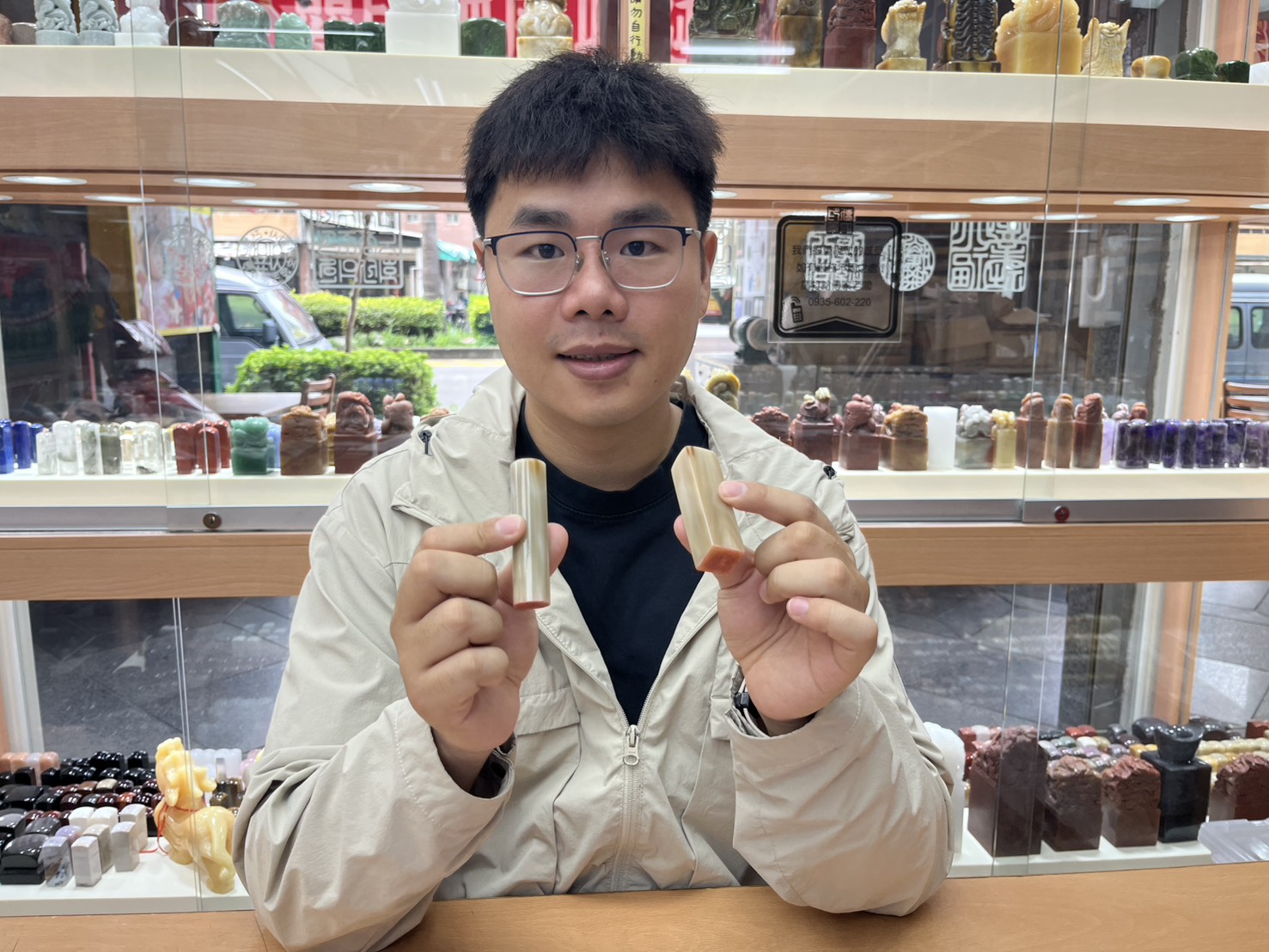 台中陳先生、赤牛角對章、台中對章、赤牛角印章、赤牛角個人章、天然牛角印章、個人印章、客製對章、夫妻對章、結婚對章、情侶對章、台中刻印章、客製化印章、傳家印章