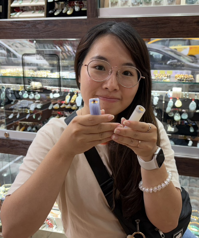 【全手工噴砂藍紋玉胎毛方章＋全手工噴砂原色瑪瑙臍帶圓章｜珍藏寶寶初生胎毛與珍貴臍帶，天然玉石結合手工工藝，刻下專屬姓名、成長印記與父母一生祝福】