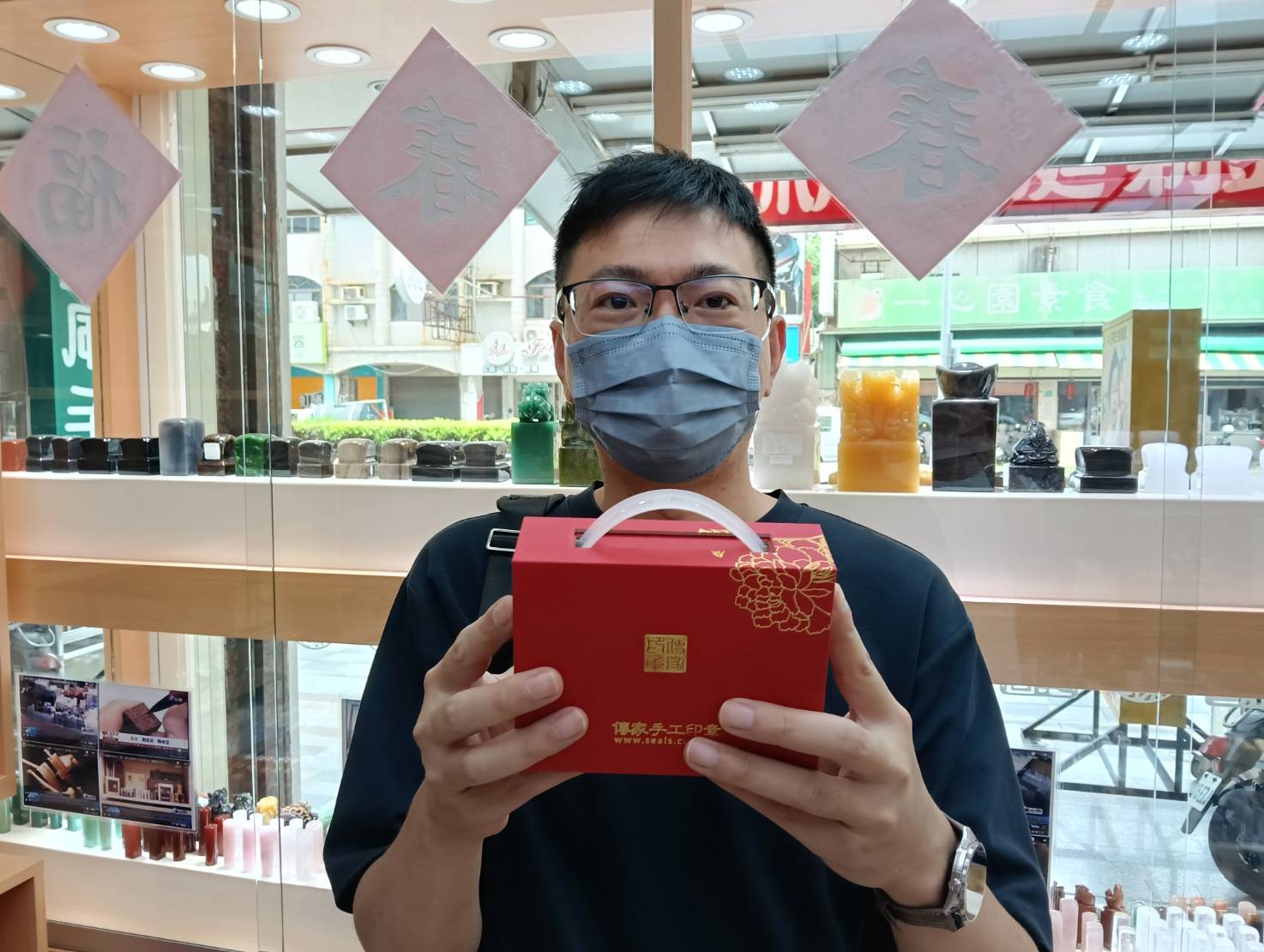台南木化石印章、台南開運印章、木化石開運印章、木化石個人印章、木化石印章、天然木化石、個人開運印章、個人印章、客製化印章、開運印章、天然印章、台南刻印章、木化石姓名章、傳家印章