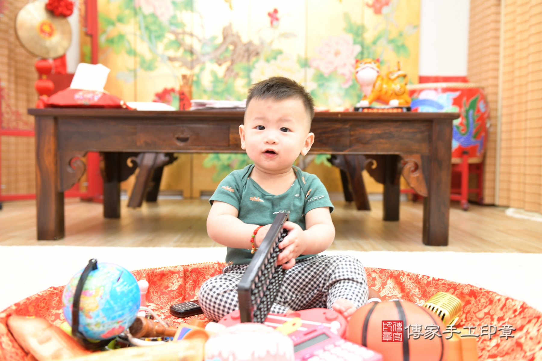傳家手工印章台北店、剃頭、收涎、抓周 傳家手工印章台北店、剃頭、收涎、抓周