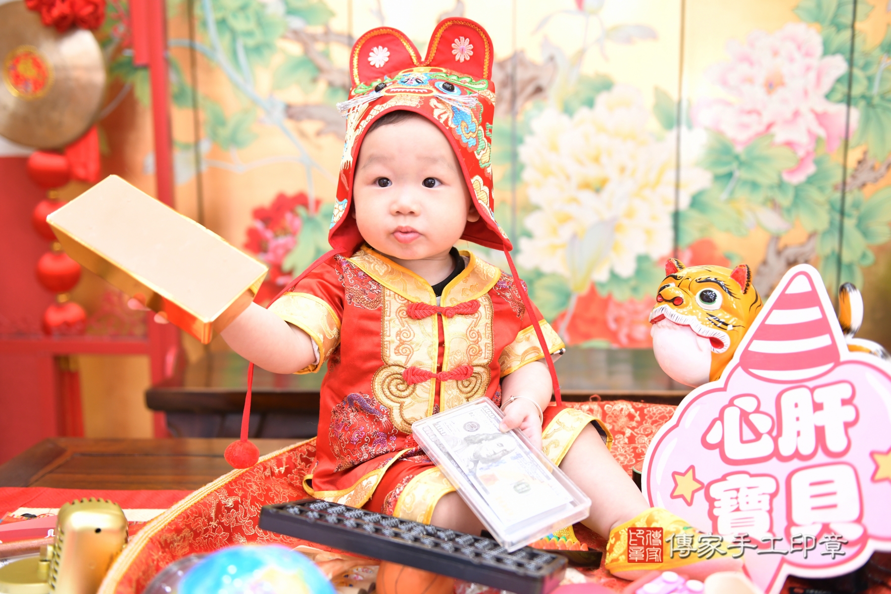 笑聲與祝福交織：抓週儀式的美好 .....