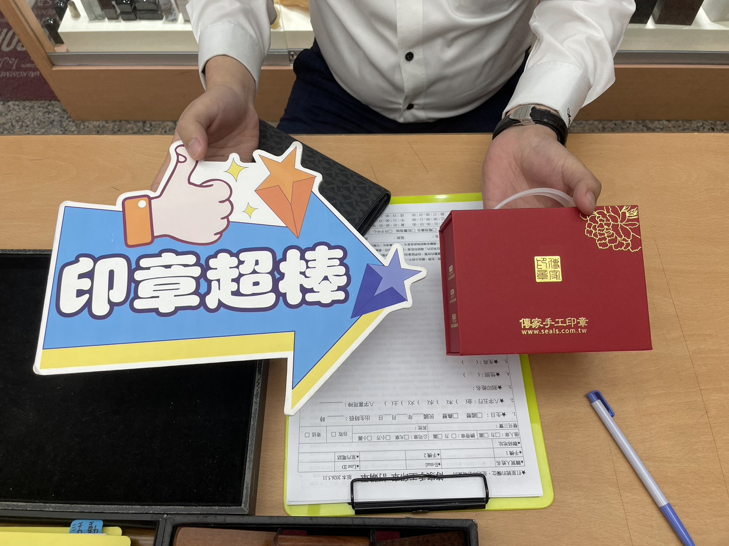 #台中印章 #台中個人印章 #女兒印章 #寶貝女兒 #赤牛角印章 #赤牛角個人印章 #兒童印章 #個人印章 #客製印章 #姓名印章 #成長紀念 #父親送女兒 #天然材質印章 #傳家印章