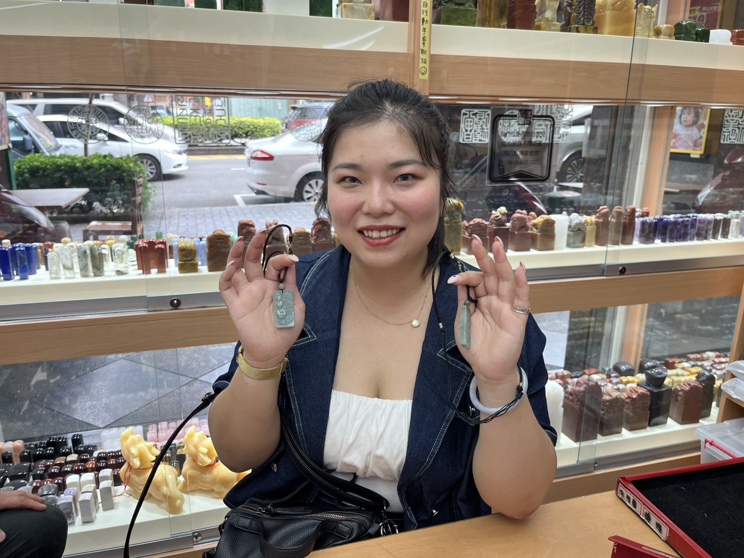 #台中翡翠 #台中翡翠對鍊 #翡翠對鍊 #男女款翡翠 #男女翡翠對鍊 #翡翠玉珮 #翡翠項鍊 #翡翠飾品 #天然翡翠 #翡翠送禮 #翡翠紀念 #客製翡翠 #傳家印章