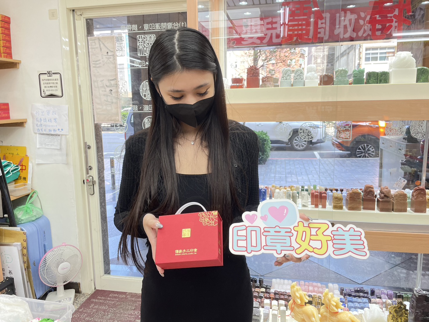 #台中雙胞胎臍帶章 #雙胞胎臍帶章 #粉晶臍帶章 #粉水晶臍帶章 #半手工噴砂臍帶章 #台中寶寶印章 #寶寶肚臍印章 #雙胞胎出生紀念 #寶寶出生紀念 #新生兒紀念品 #寶寶姓名印章 #嬰兒臍帶保存 #客製臍帶章 #傳家手工印章 #傳家印章