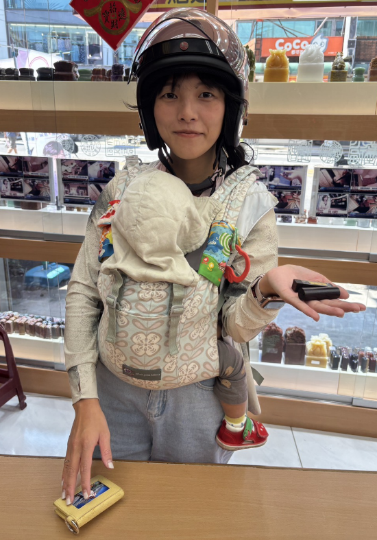 【電腦刻黑檀木臍帶章｜天然黑檀木沉穩典雅、細緻木紋質感、客製化寶寶姓名雕刻、珍藏新生兒臍帶紀念，象徵平安健康、聰慧成長、根基穩固、吉祥納福與福氣綿延】