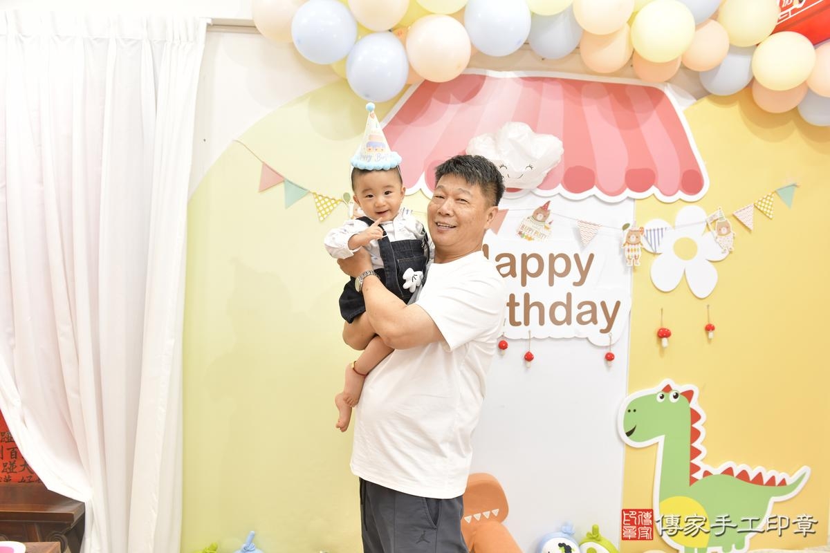 傳家手工印章台北店、抓周、度晬、中國風會場、抓周道具物品、抓周證書、滿周歲、澈澈寶寶、台北市、拍照、生日快樂 傳家手工印章台北店、抓周、度晬、中國風會場、抓周道具物品、抓周證書、滿周歲、澈澈寶寶、台北市、拍照、生日快樂