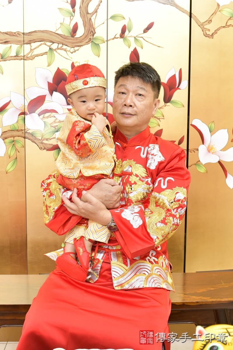 傳家手工印章台北店、抓周、度晬、中國風會場、抓周道具物品、抓周證書、滿周歲、澈澈寶寶、台北市、拍照、生日快樂 傳家手工印章台北店、抓周、度晬、中國風會場、抓周道具物品、抓周證書、滿周歲、澈澈寶寶、台北市、拍照、生日快樂