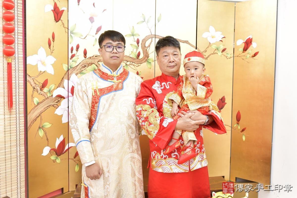 傳家手工印章台北店、抓周、度晬、中國風會場、抓周道具物品、抓周證書、滿周歲、澈澈寶寶、台北市、拍照、生日快樂 傳家手工印章台北店、抓周、度晬、中國風會場、抓周道具物品、抓周證書、滿周歲、澈澈寶寶、台北市、拍照、生日快樂