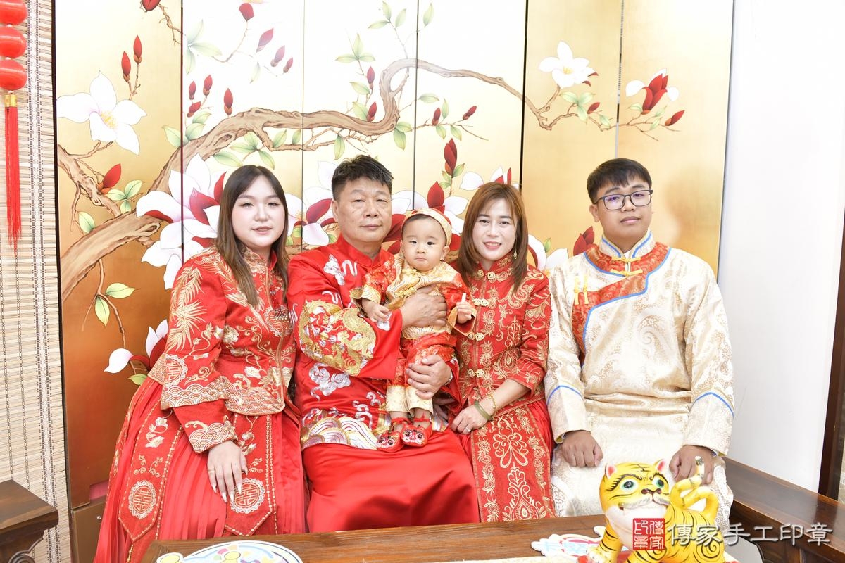 傳家手工印章台北店、抓周、度晬、中國風會場、抓周道具物品、抓周證書、滿周歲、澈澈寶寶、台北市、拍照、生日快樂 傳家手工印章台北店、抓周、度晬、中國風會場、抓周道具物品、抓周證書、滿周歲、澈澈寶寶、台北市、拍照、生日快樂