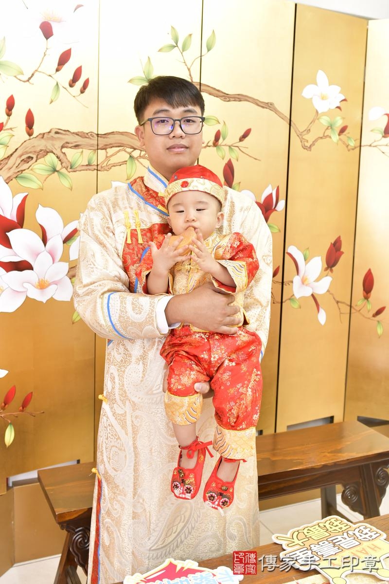 傳家手工印章台北店、抓周、度晬、中國風會場、抓周道具物品、抓周證書、滿周歲、澈澈寶寶、台北市、拍照、生日快樂 傳家手工印章台北店、抓周、度晬、中國風會場、抓周道具物品、抓周證書、滿周歲、澈澈寶寶、台北市、拍照、生日快樂