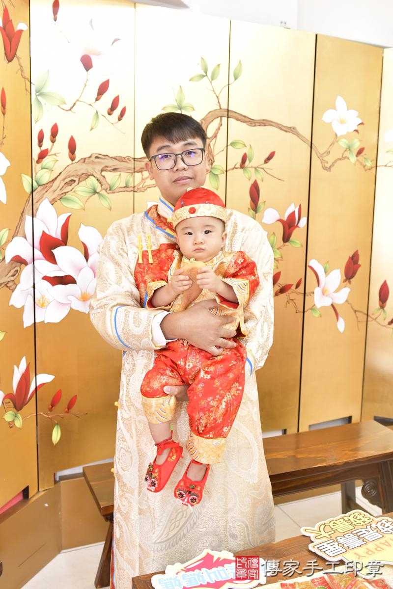 傳家手工印章台北店、抓周、度晬、中國風會場、抓周道具物品、抓周證書、滿周歲、澈澈寶寶、台北市、拍照、生日快樂 傳家手工印章台北店、抓周、度晬、中國風會場、抓周道具物品、抓周證書、滿周歲、澈澈寶寶、台北市、拍照、生日快樂