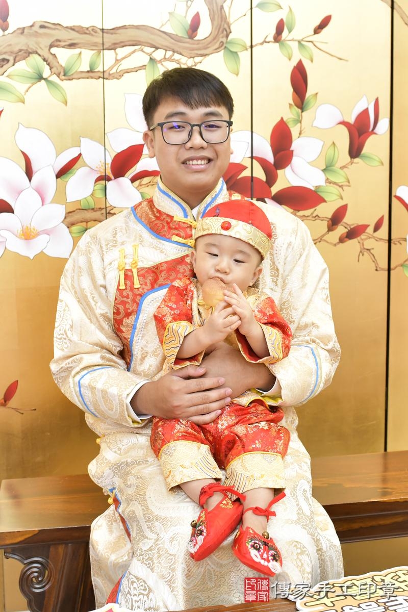 傳家手工印章台北店、抓周、度晬、中國風會場、抓周道具物品、抓周證書、滿周歲、澈澈寶寶、台北市、拍照、生日快樂 傳家手工印章台北店、抓周、度晬、中國風會場、抓周道具物品、抓周證書、滿周歲、澈澈寶寶、台北市、拍照、生日快樂