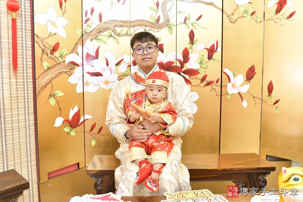 傳家手工印章台北店、抓周、度晬、中國風會場、抓周道具物品、抓周證書、滿周歲、澈澈寶寶、台北市、拍照、生日快樂 傳家手工印章台北店、抓周、度晬、中國風會場、抓周道具物品、抓周證書、滿周歲、澈澈寶寶、台北市、拍照、生日快樂