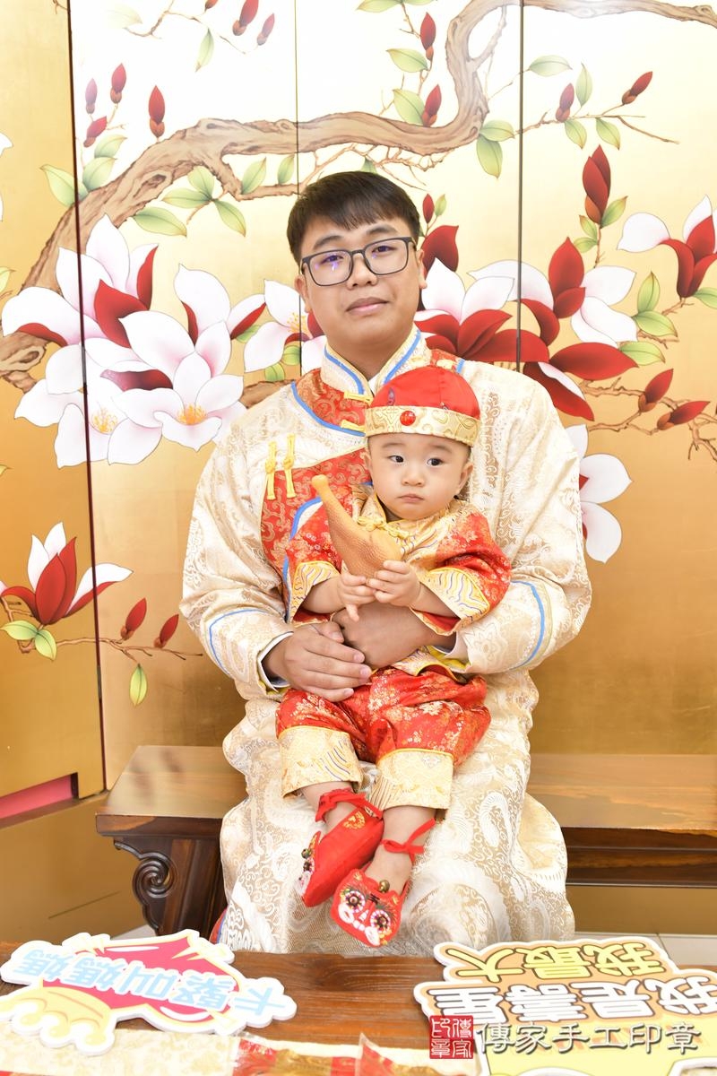 傳家手工印章台北店、抓周、度晬、中國風會場、抓周道具物品、抓周證書、滿周歲、澈澈寶寶、台北市、拍照、生日快樂 傳家手工印章台北店、抓周、度晬、中國風會場、抓周道具物品、抓周證書、滿周歲、澈澈寶寶、台北市、拍照、生日快樂