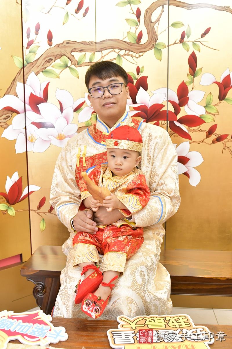 傳家手工印章台北店、抓周、度晬、中國風會場、抓周道具物品、抓周證書、滿周歲、澈澈寶寶、台北市、拍照、生日快樂 傳家手工印章台北店、抓周、度晬、中國風會場、抓周道具物品、抓周證書、滿周歲、澈澈寶寶、台北市、拍照、生日快樂